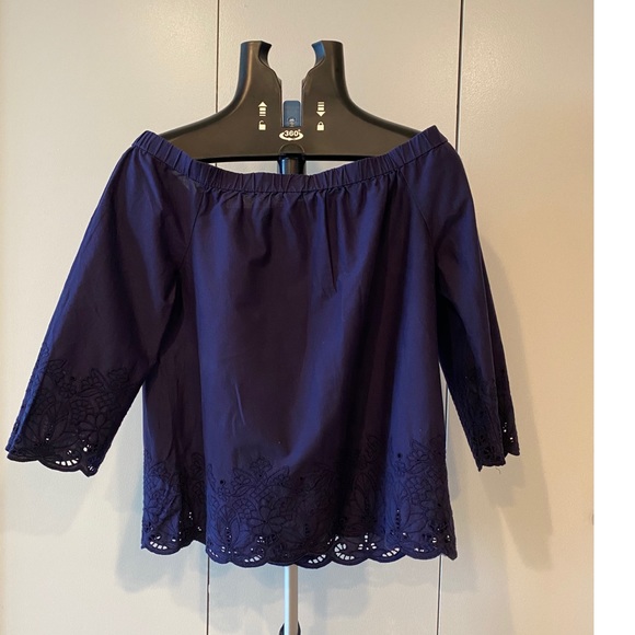 🌸2 for $30🌸 Tommy Hilfiger Off Shoulder Crochet - Picture 2 of 5